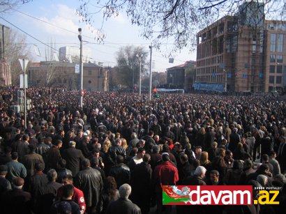 Ermənistanda prezident seçkilərinin nəticələrinə etiraz əlaməti olaraq aksiya keçirilib