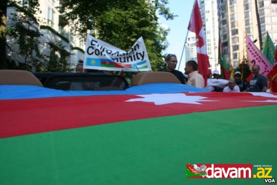 Türk xalqları ‘Kanada Günü’ paradına qatılıb