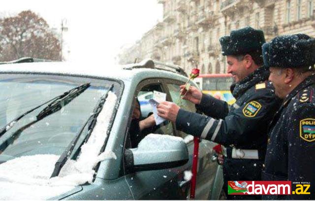 Azərbaycanın Yol Polisindən qadın sürücülərə gül surprizi