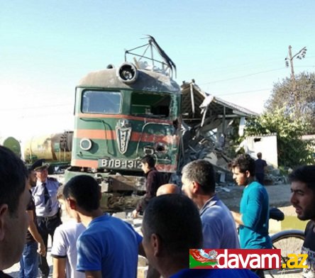 Bakıda avtobusla qatarın toqquşması nəticəsində yaralananlardan daha biri ölüb
