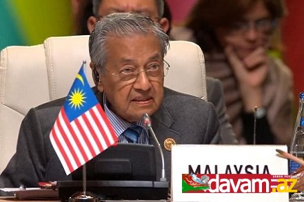 Malayziyanın 94 yaşlı Baş Naziri istefa verib